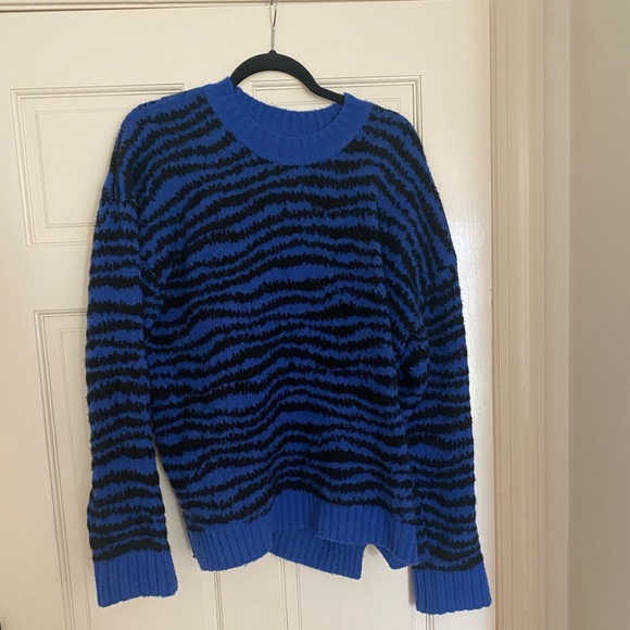 Blue and black, oversized Marc Jacob’s sweater. L - Picture 2 of 4